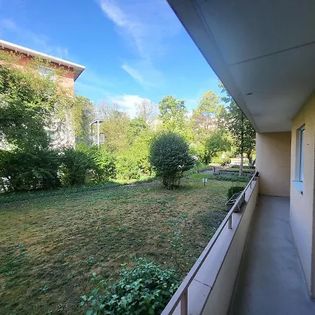 Cosy In Good Location Apartment